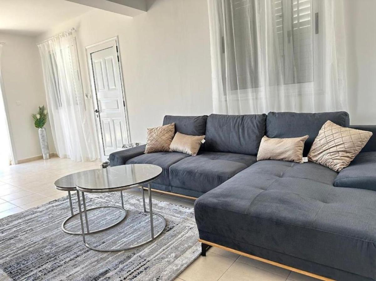 H&O Alina Sunset Apartment Paphos Buitenkant foto
