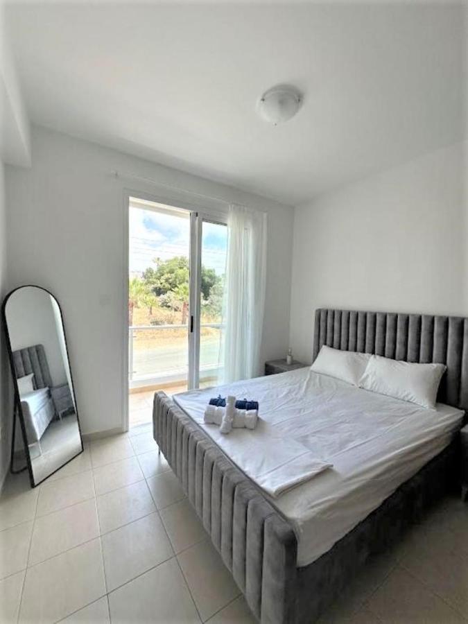 H&O Alina Sunset Apartment Paphos Buitenkant foto