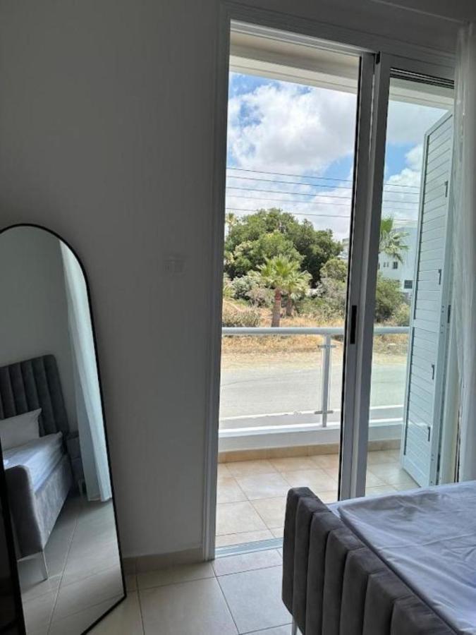 H&O Alina Sunset Apartment Paphos Buitenkant foto