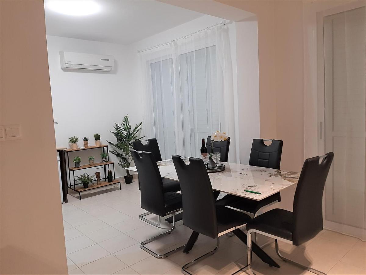 H&O Alina Sunset Apartment Paphos Buitenkant foto